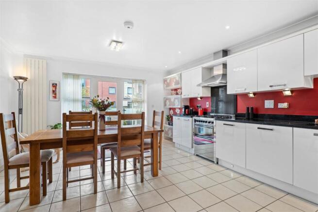52 Albion Mill - Kitchen Diner 3.jpg