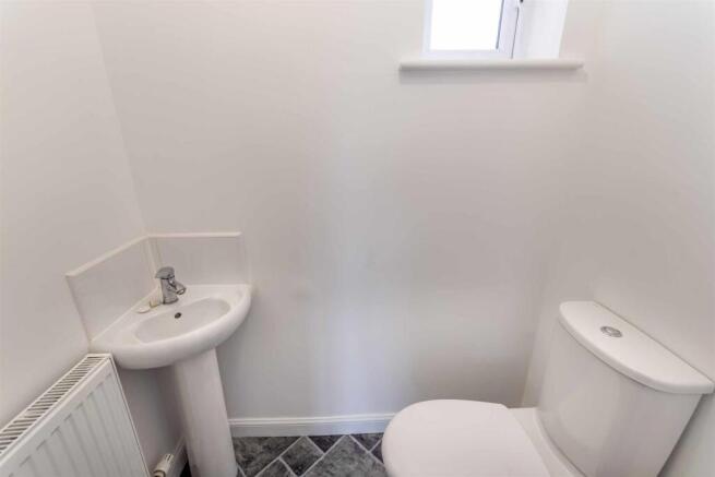 3 bed Detached for sale Image 6