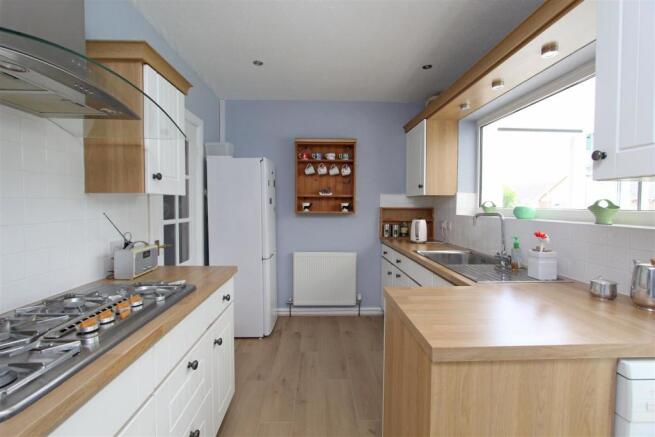 Kitchen..jpg