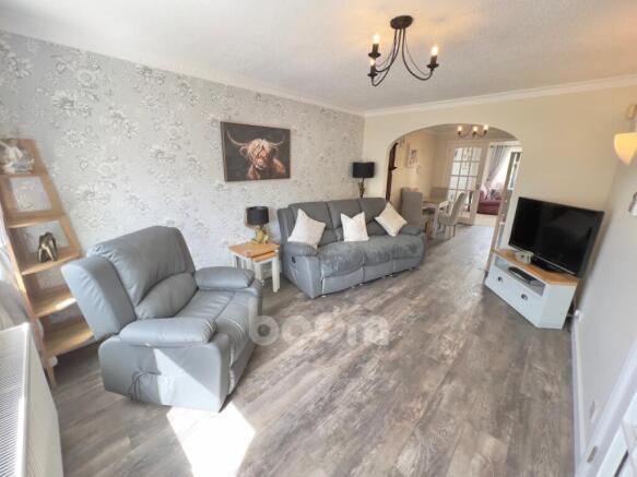 McMillan Crescent, Beith lounge pic