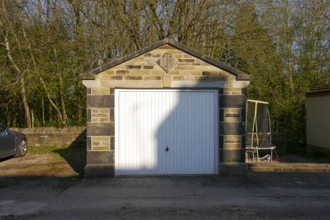 Detached Garage