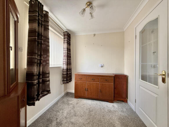 3 bed Detached Bungalow for sale Image 4