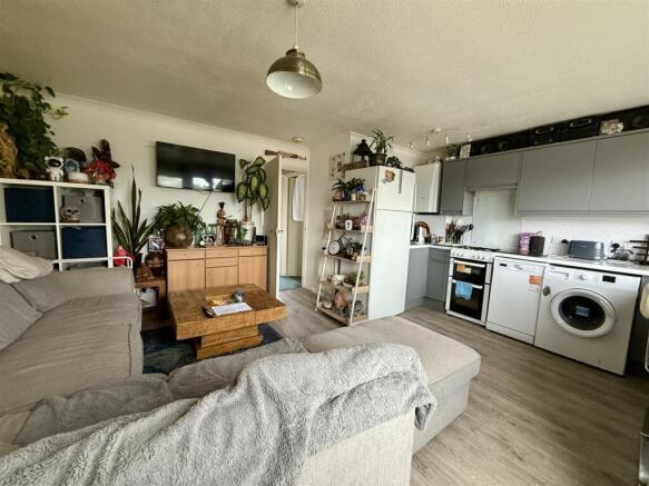 Living Area: