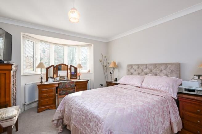 4 bed Detached for sale Image 10