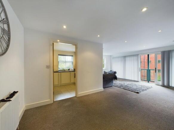 CAM02854G0-PR0172...