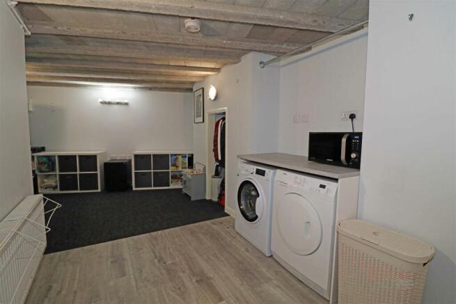 28priorybasement2.jpg