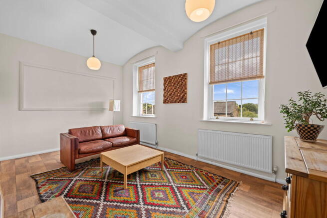 3 bed Flat for sale Image 7