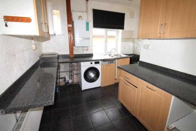 Lodge Court, Hornchurch, Essex photo 4