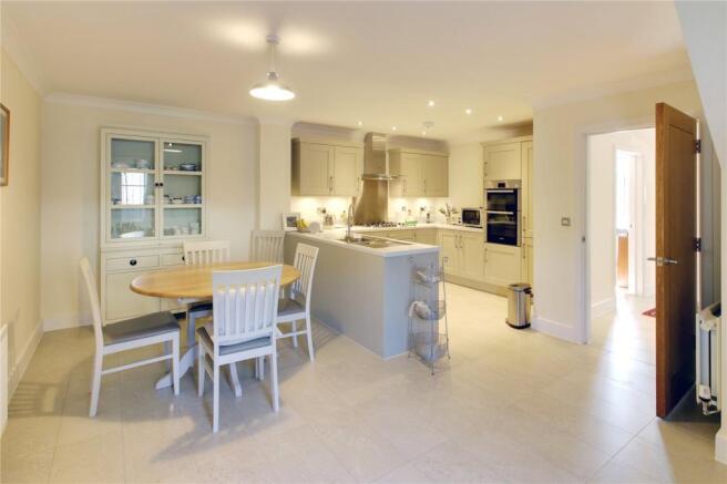 Kitchen/Breakfast Rm