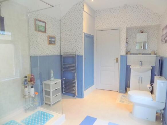 Another aspect of shower room