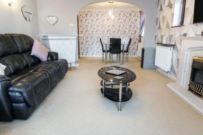 Lounge/Dining Room