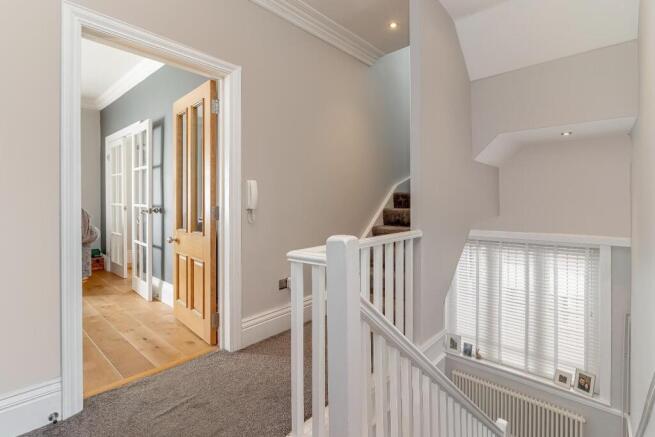 3 bed Duplex for sale Image 7