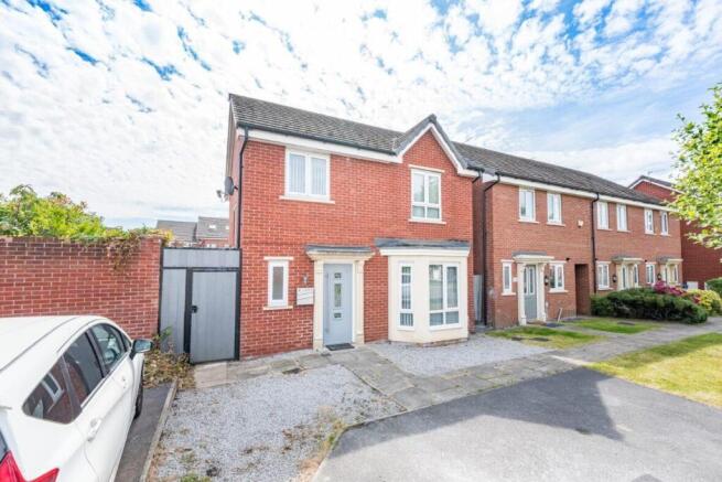 8 Riverside Mews external.jpg