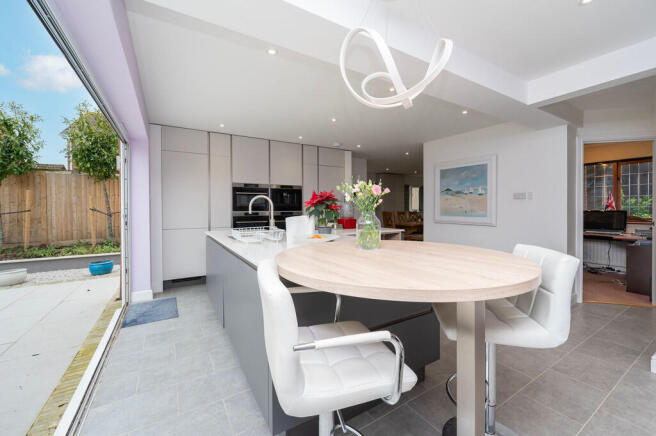 The Cedars, Billingshurst photo 4