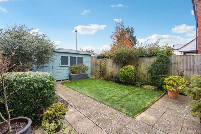 GARDEN OFFICE