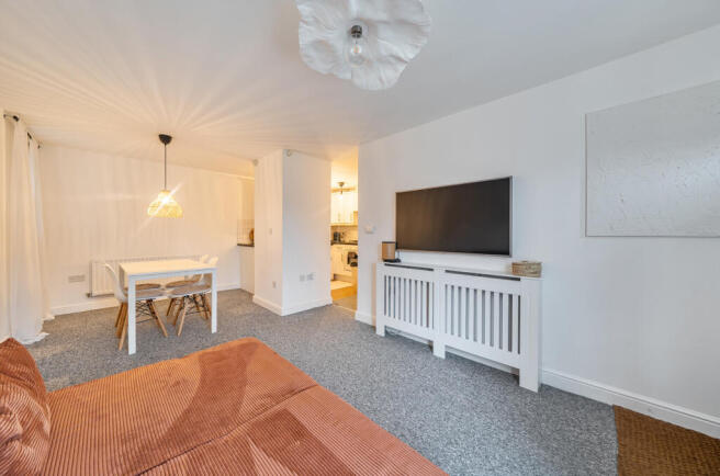 1410341-16-698c7d...