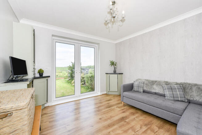 3 bed Semi-Detached for sale Image 8