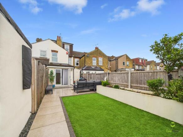 Presented by Clinton at EweMove Bexleyheath and Da