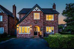 1, Castlemead Walk, Davenham, Northwich CW9 8GP