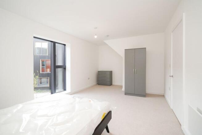 2 bed Apartment to rent Image 11