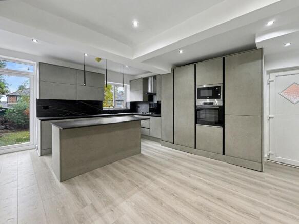 Kitchen / Dining Room