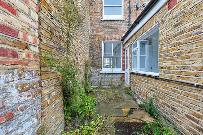 Raynham Road, London photo 3