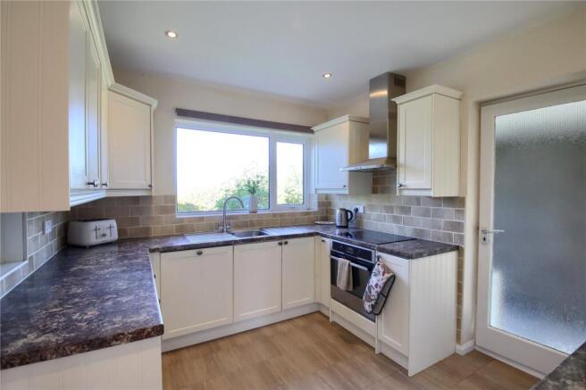 4 bed Detached for sale Image 10