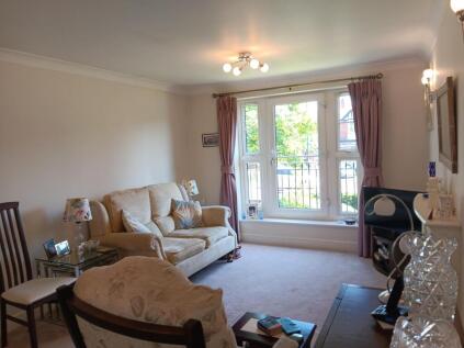 10 Grange Court, 298 Warwick Road, Solihull, B92 7GL
