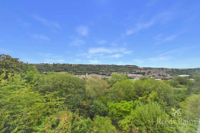 Lowergate, Longwood, Huddersfield, HD3 photo 4