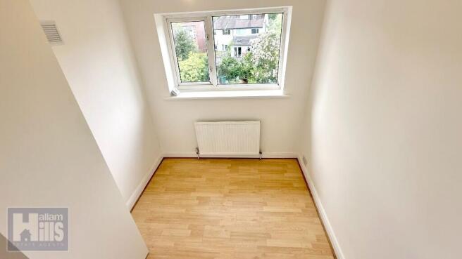 3 bed Semi-Detached to rent Image 10