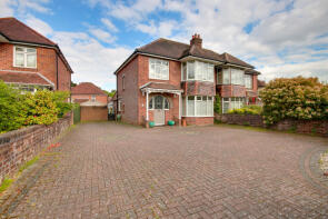 32, Brownlow Avenue, Southampton SO19 7BY