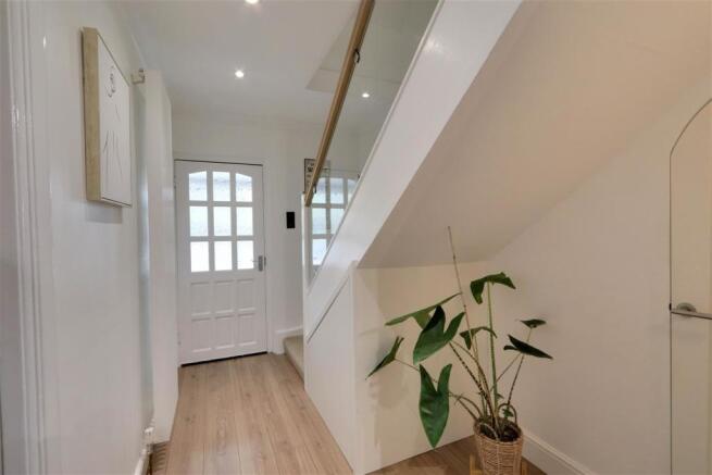 Hallway 2.jpg