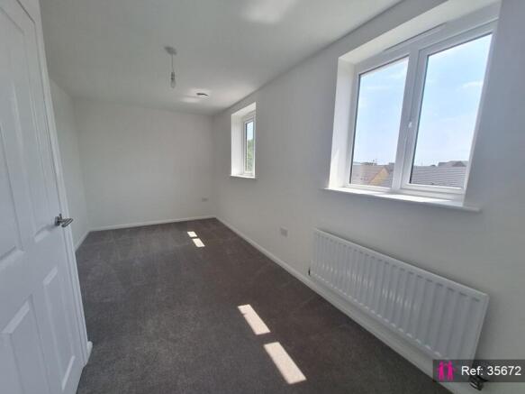 3 bed Semi-Detached for sale Image 8