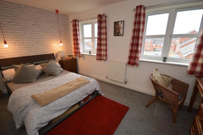 BEDROOM 2