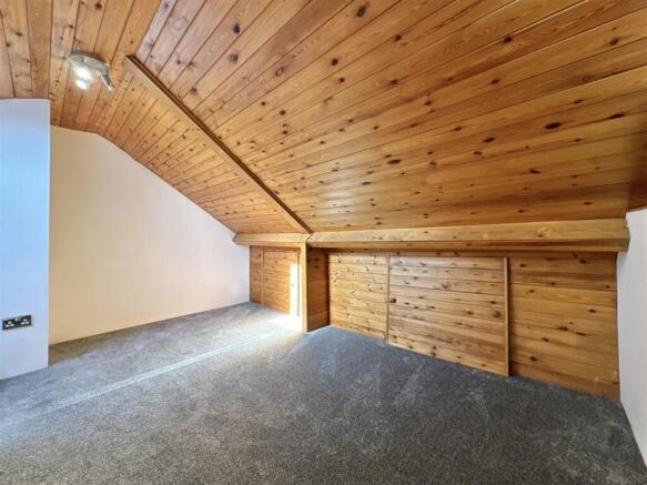 Attic_Room.jpg