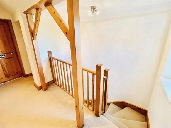 3 bed Semi-Detached for sale Image 8