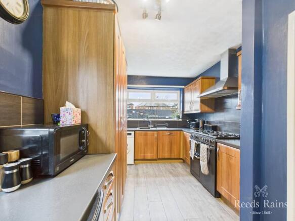 3 bed Semi-Detached for sale Image 5