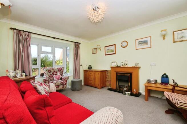 2 bed Retirement Property for sale Image 4