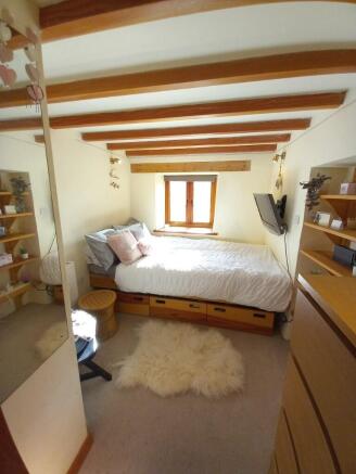 BEDROOM 4