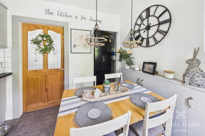 3 bed Terraced for sale Image 6