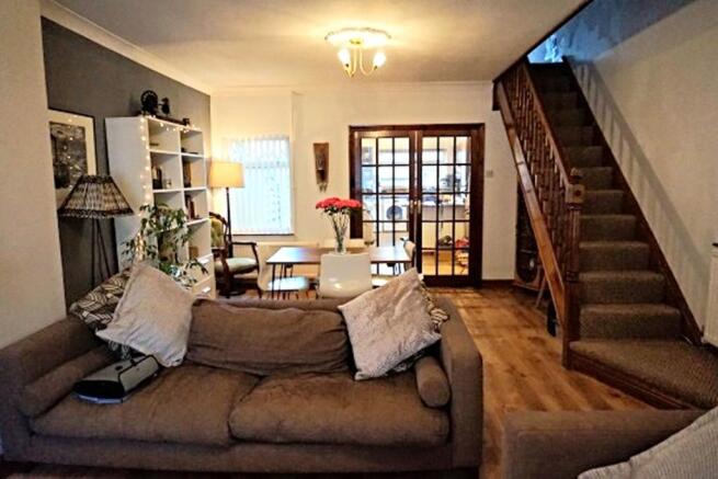 Lounge/Dining Room