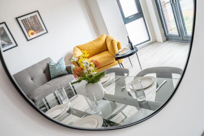 2 bed Apartment to rent Image 9