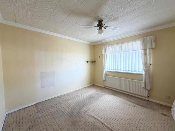 3 bed Semi-Detached for sale Image 8