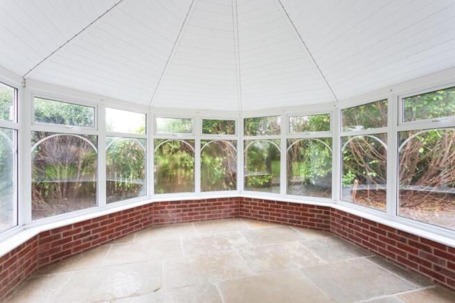 3 bed Detached to rent Image 6