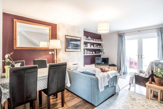 Lounge/Dining Room