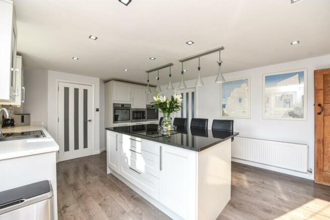 Kitchen-Breakfast Room