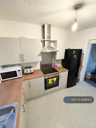 3 bed Terraced to rent Image 5