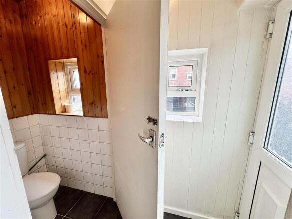 2 bed Terraced for sale Image 8