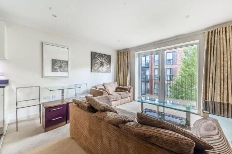 Unwin Way, Harrow, Stanmore, HA7