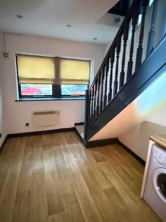 1 bed Flat to rent Image 4